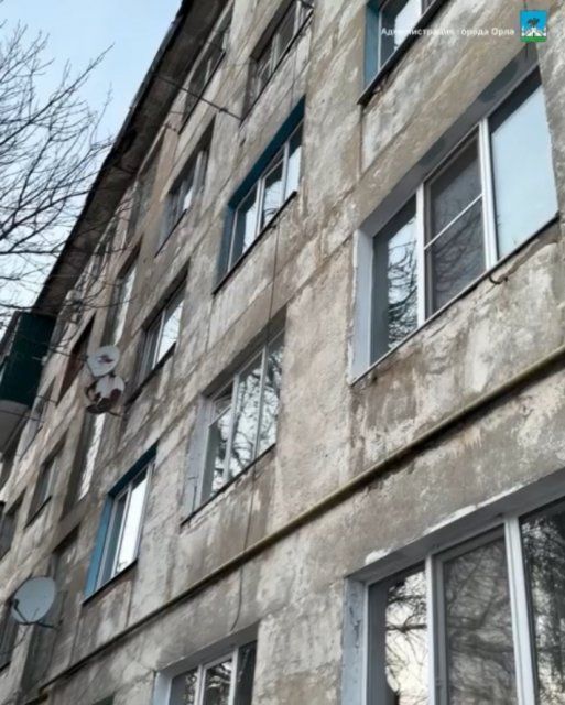 Жители дома №13 по переулку Бетонному обсудили с администрацией состояние своего дома