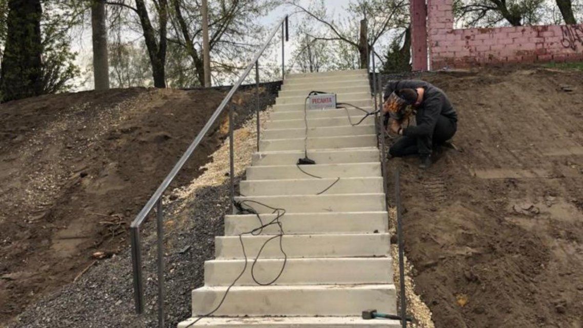 Борьба за лестницу на Карачевском шоссе закончилась победой жителей