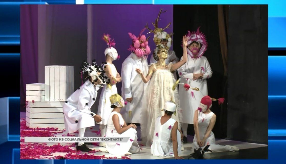 Экспресс-новости: мэр Парахин отчитался о ремонте Колхозного моста, а театр "Свободное пространство" добился триумфа