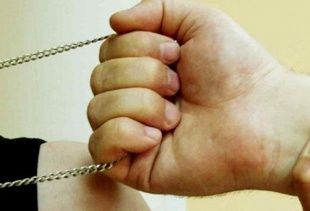 Задержан подозреваемый, сорвавший с шеи орловчанки золотую цепочку