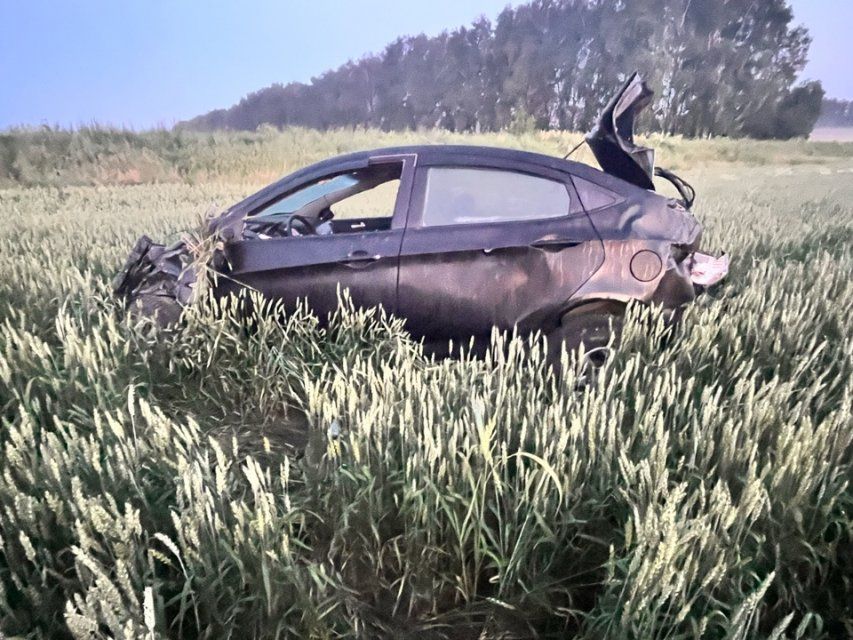 Под Орлом в вылетевшей с дороги иномарке погиб пассажир
