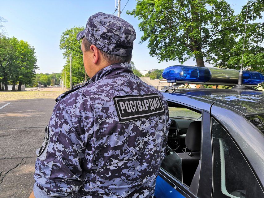 Буйный орловчанин испортил вечер гостям кафе по улице Салтыкова-Щедрина