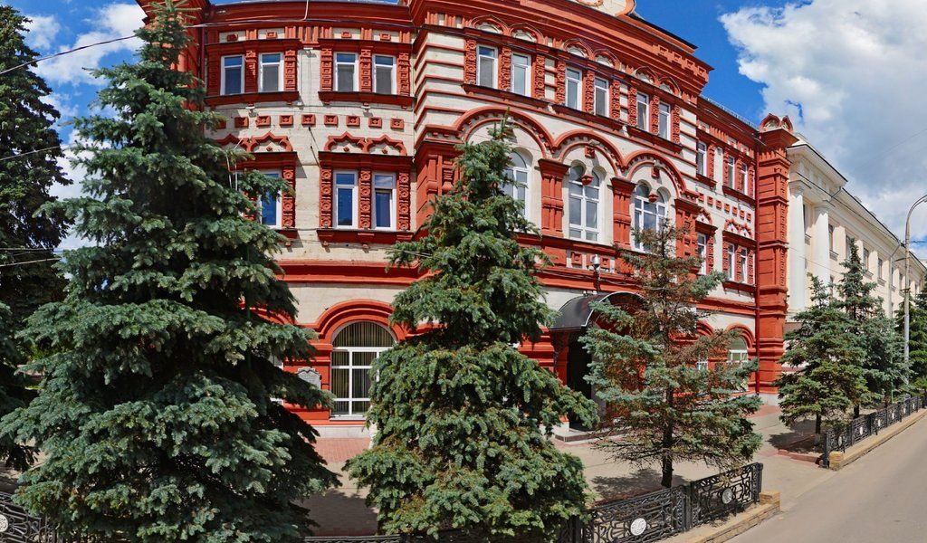 Орловчанам предлагают попробовать себя в роли инкассаторов и узнать секреты их авто