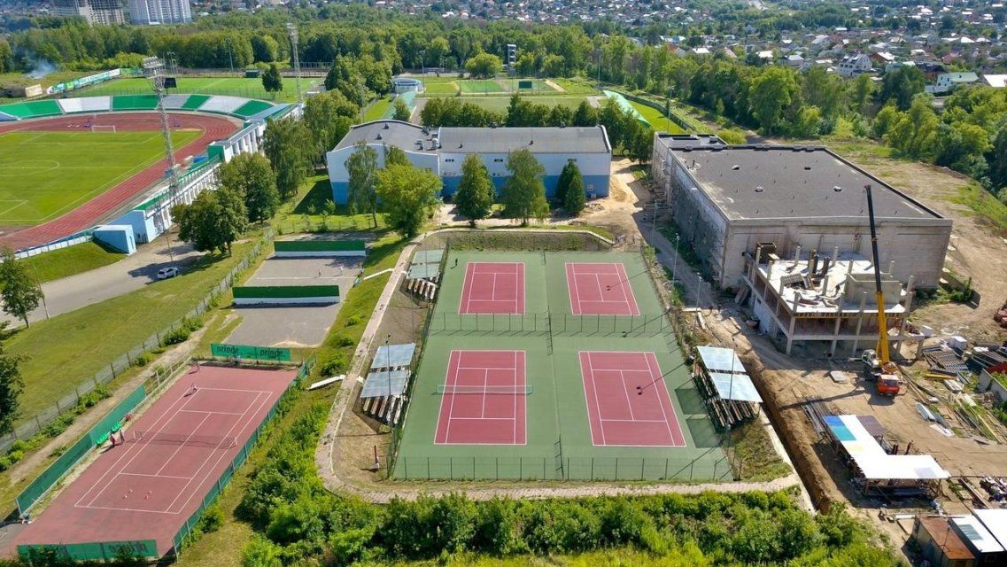 Ко Дню города в Орле откроют теннисные корты на стадионе им. Ленина