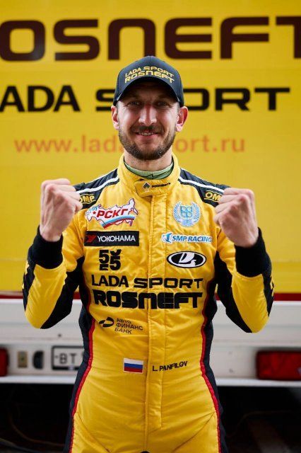  Орловский гонщик Леонид Панфилов завоевал титул чемпиона в классе «Супер-Продакшн» Российской серии кольцевых гонок! 