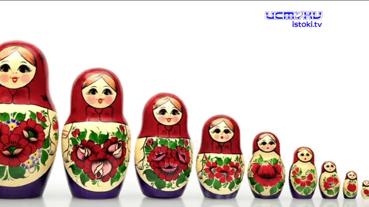 Они старательно выводили разноцветные узоры. Юные орловчане узнали, как появился один из символов нашей страны — матрешка, и сами пробовали ее изобраз...