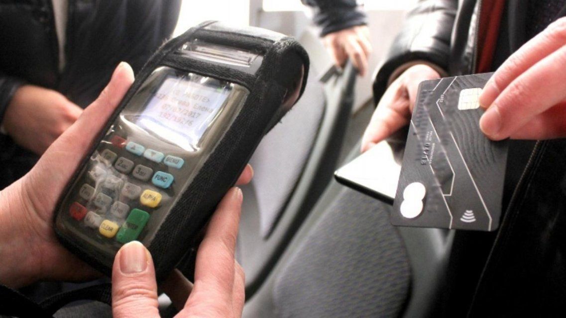 В Орле, Мценске и Ливнах бесконтактная оплата позволит сэкономить на проезде 