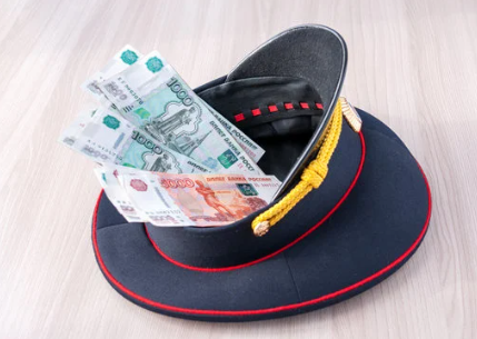 В Орловской области сотрудник полиции обвиняется в получении взятки