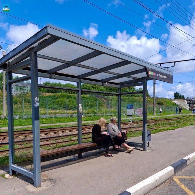 На орловских остановках заменили стекла