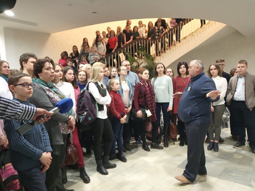 Фоторепортаж: 160 орловчан провели ночь в театре