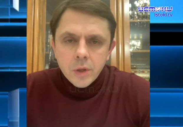 Клычков дарит подарки в прямом эфире. Презенты соответствуют формату онлайн-диалога - губернаторские обещания на тему насущных проблем региона. Ждать ли орловчанам волшебства в новом году?