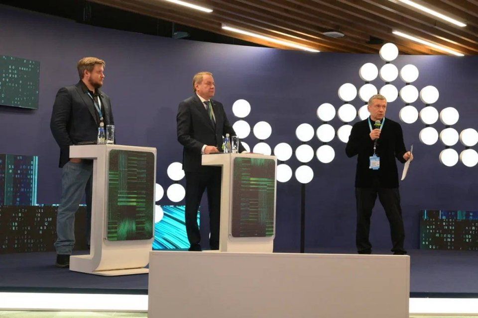 Кибербезопасность в финансах: на форуме в Екатеринбурге обсудили угрозы телефонного мошенничества и дипфейков