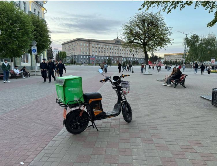 «Авось проскочу» не прокатило: в Орле самокатчик сбил ребенка на запрещенной улице