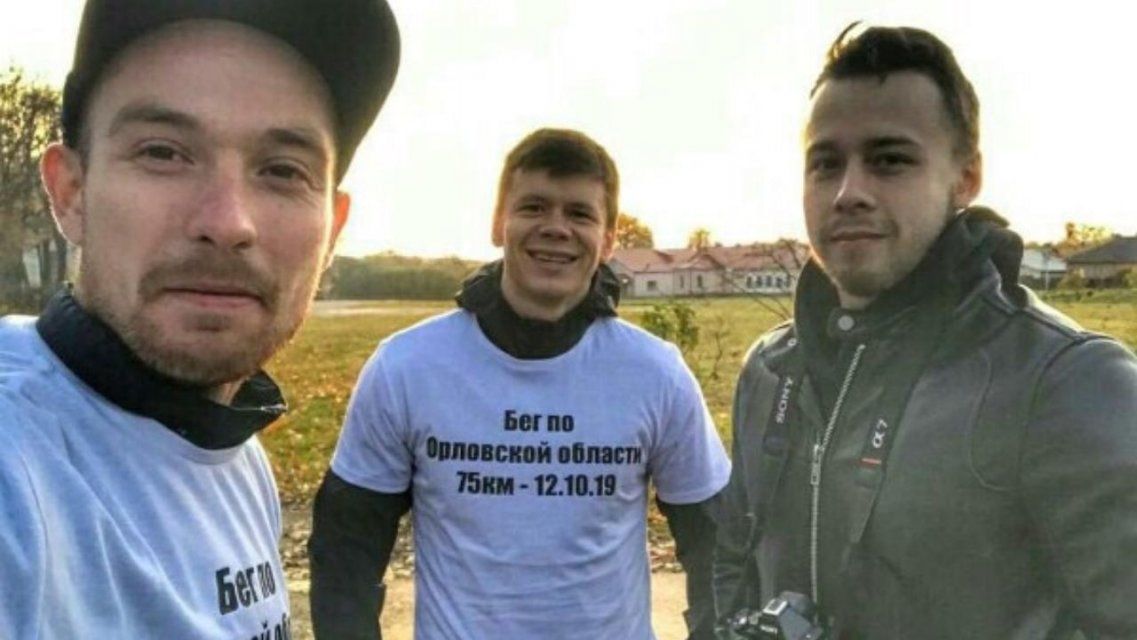 Двое спортсменов за восемь часов пробежали от Спасского до Орла