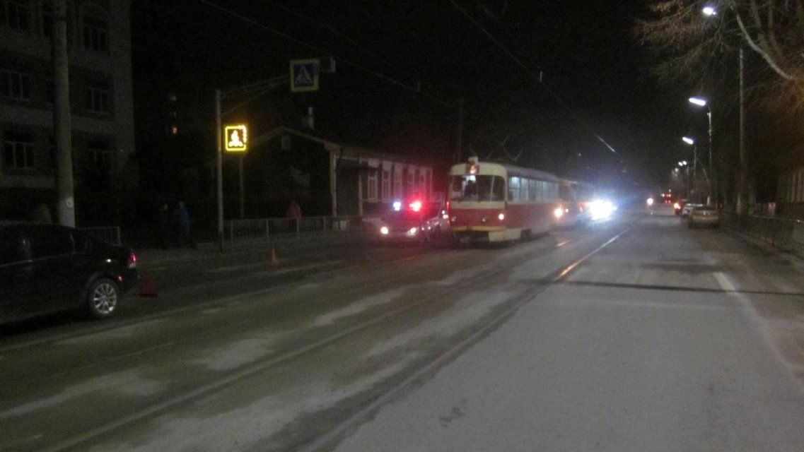 Видео: на ул. Васильевской в Орле на зебре сбили 13-летнюю девочку