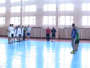 Открытый турнир города по гандболу стартовал в Орле 