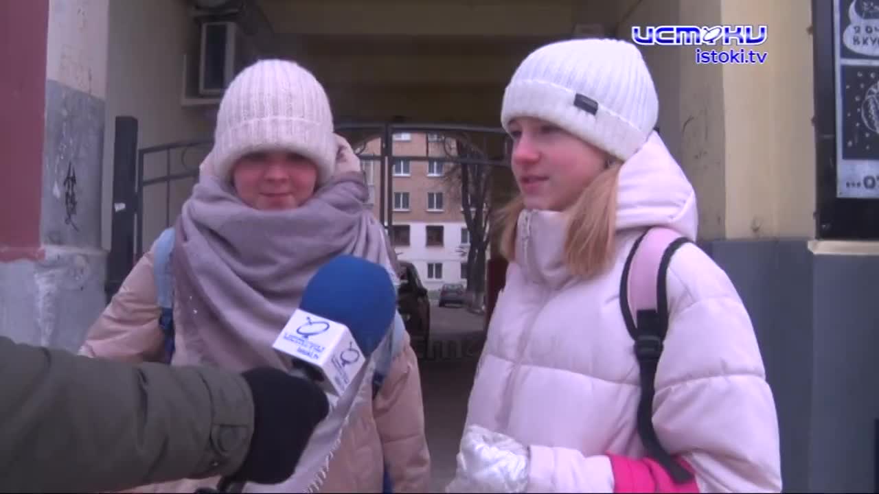 13 января отмечается День российской печати. Хотя сейчас, его считают "своим" представители всех СМИ. Мы вышли на улицу и спросили у орловчан, откуда ...