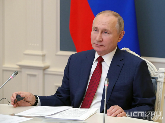 Труд оценён по достоинству: Владимир Путин наградил двух жителей Орловской области