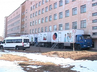 Поликлиника на колесах прибыла в Глазуновский район 