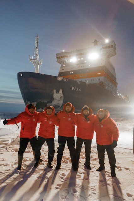 Впервые в истории удалось пройти на колесной технике вдоль всего Северного морского пути. И только четыре человека преодолели весь путь от старта до финала