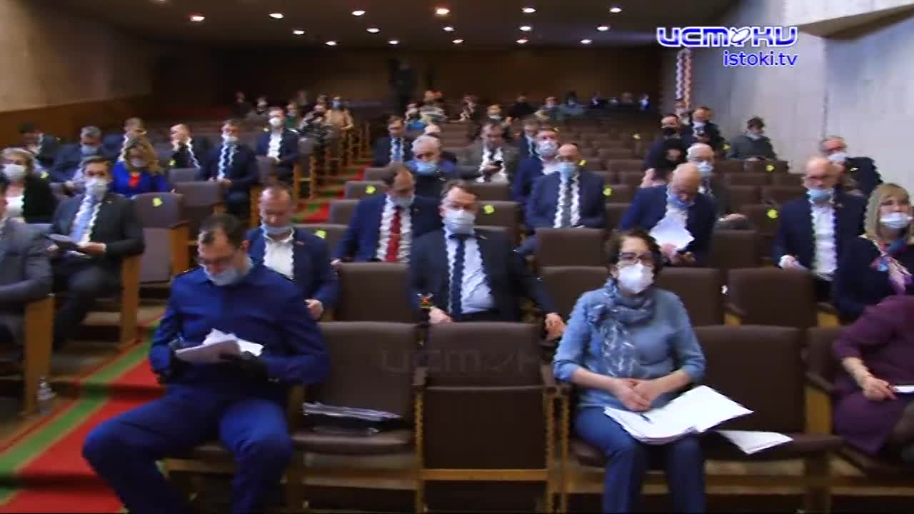 Жаркие споры сегодня на сессии горсовета вызвал вопрос повышения тарифа на проезд