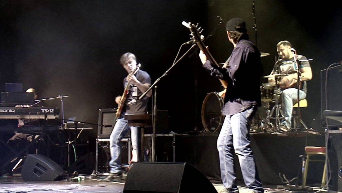 Концерт не отходя от экранов. Орловская рок-группа представила легкую джазовую программу