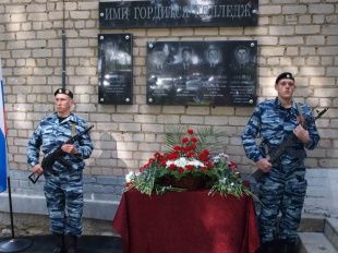 Новости за 90 секунд: в Орле отключат горячую воду, движение транспорта перекроют на нескольких улицах города, и на территории технического колледжа открыли памятную доску Алексею Сопину