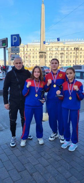 Наши девушки покорили Северную Пальмиру 