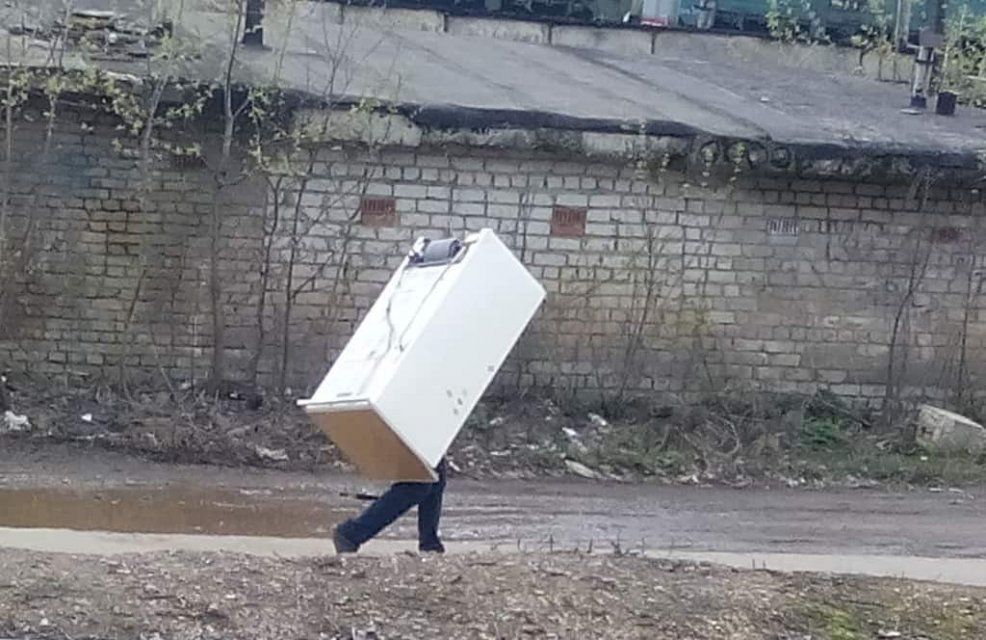 Сосед по общежитию своровал из комнаты орловчанки бытовую технику