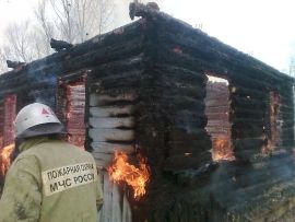 Три человека погибли при пожарах в собственных домах