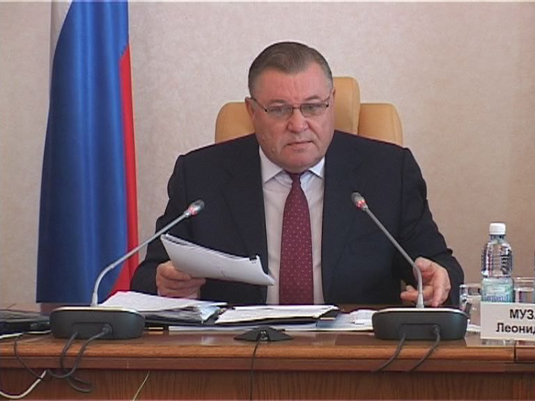 Мусор не убирается, техника не обновляется...