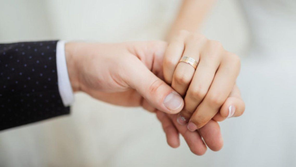 На желание орловчан жениться повлиял високосный год