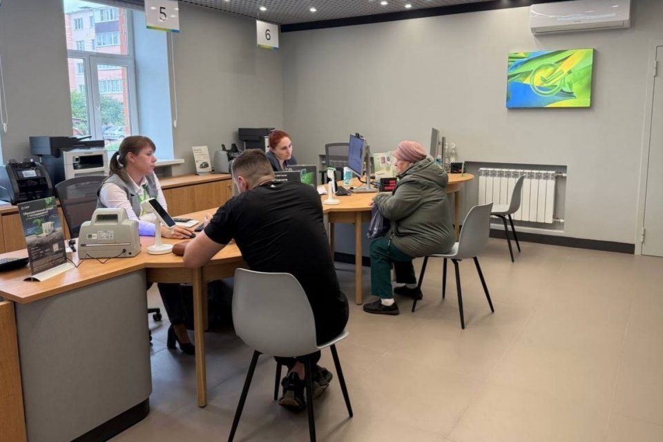 После обновления открылся офис Сбера в пгт Верховье Орловской области