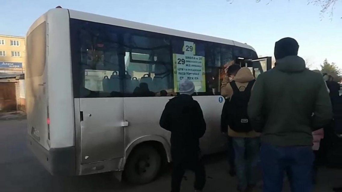 В Орле пригрозили расторжением контракта перевозчикам, устроившим забастовку