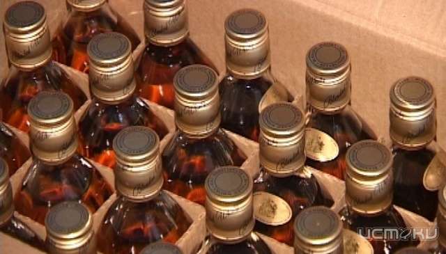 Орловским УФСБ изъято более 5000 бутылок поддельного алкоголя Орловским УФСБ изъято более 5000 бутылок поддельного алкоголя