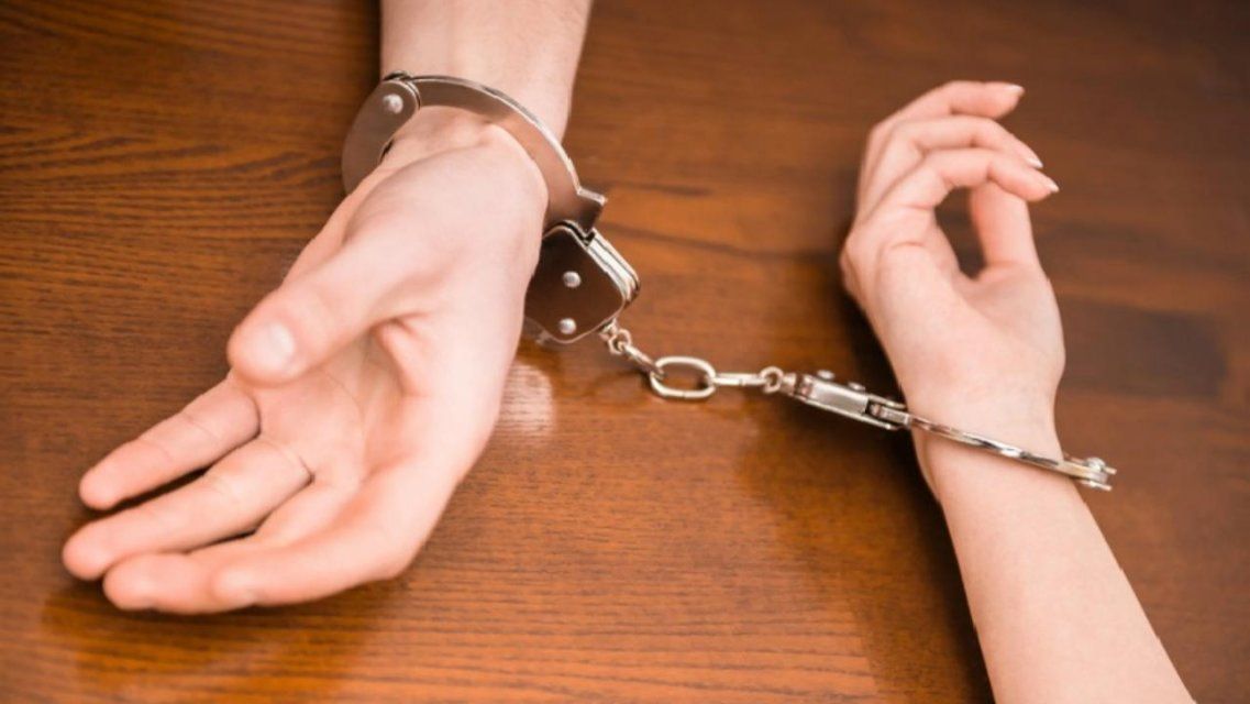 В Орле несостоявшиеся Бонни и Клайд обворовали буфет на вокзале 