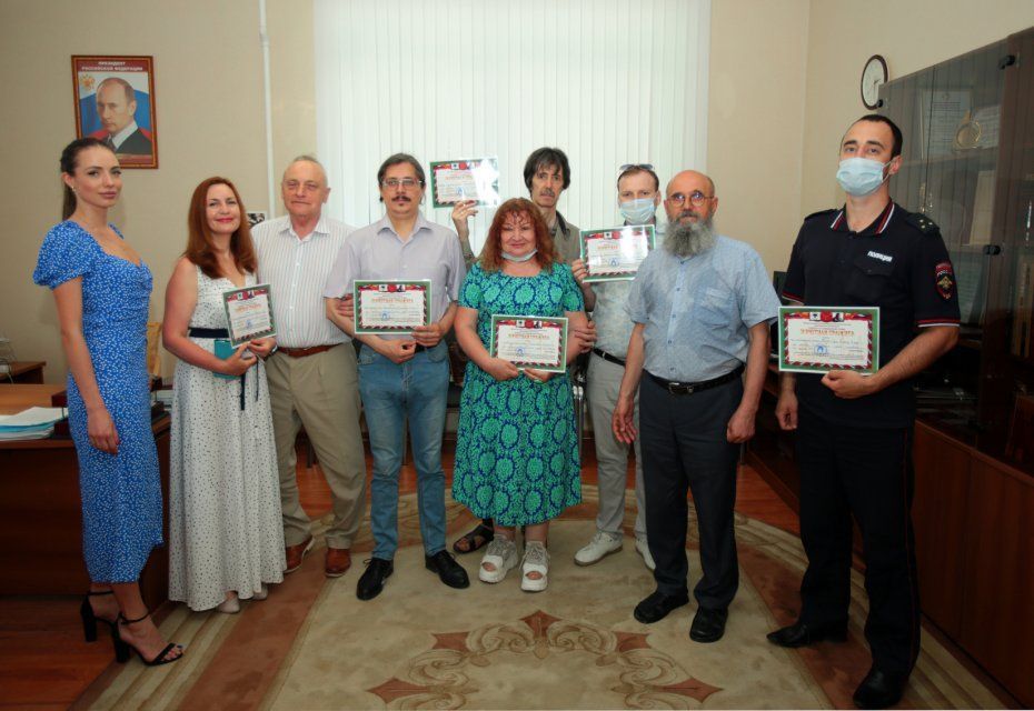 В приёмной Уполномоченного по правам человека по Орловской области Александра Лабейкина состоялась встреча с известными в городе правозащитниками и общественниками