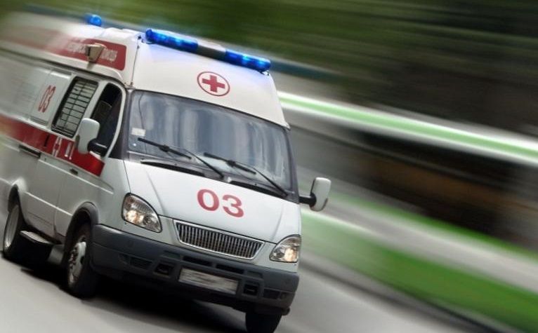 40-летняя женщина попала в больницу, угодив под колеса авто на трассе под Орлом