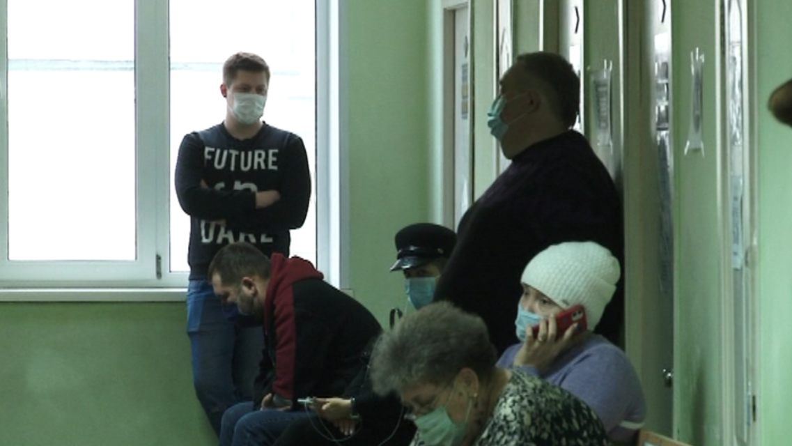 Прививка от ковида: о чем говорил главный врач Орловщины с журналистами