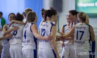 Орловские баскетболистки уступили главному сопернику с разгромным счетом