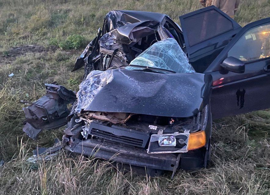 Под Орлом в столкновении легковушки с автобусом погибла девочка 