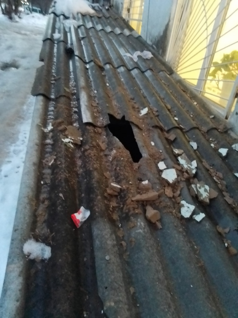 Глазами очевидцев: орловчанин показал, что творится с фасадом его дома