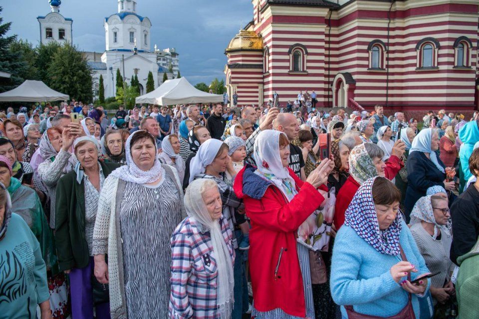 Орловчане проводили Казанскую икону Божией Матери 