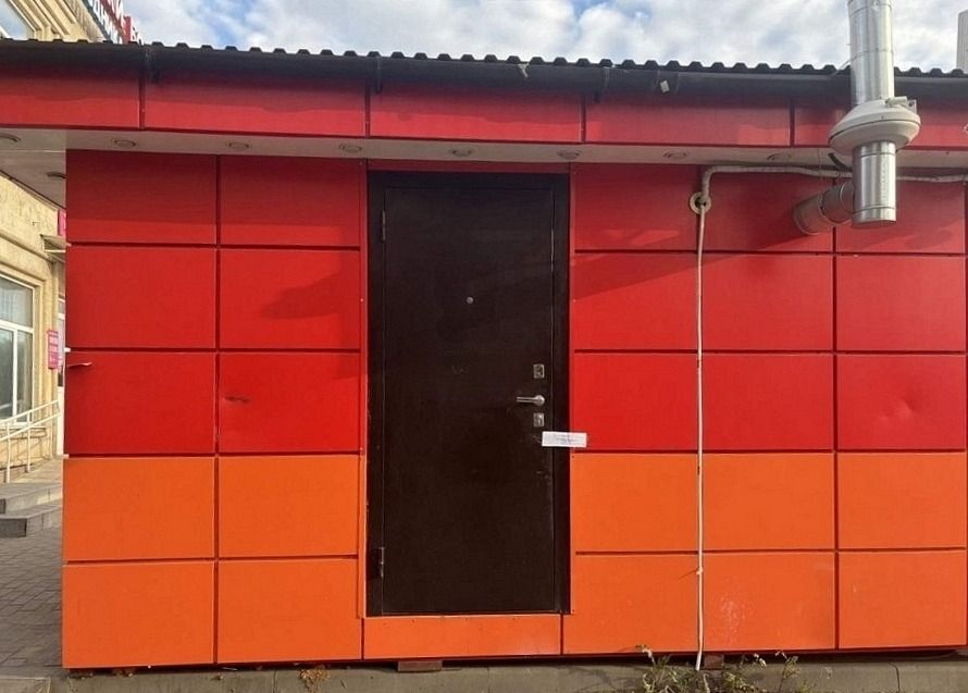 В Орле временно закрыли павильон с шаурмой из-за антисанитарии