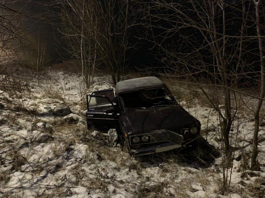 Пьяный и без прав: в Орловской области «шестерка» улетела в кювет