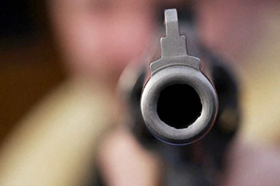 В Орле двое злоумышленников стреляли из машины по молодежи