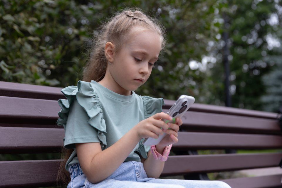 Мошенники начали чаще атаковать детей: как защитить ребёнка в интернете