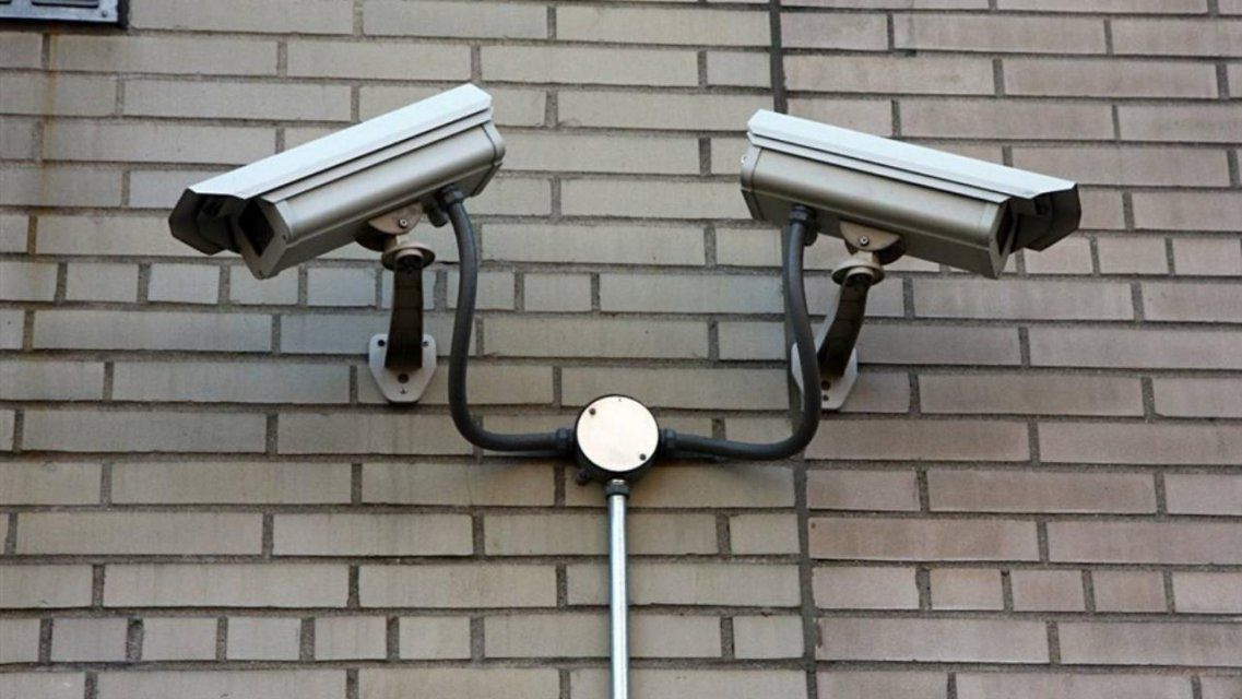 Людей заменят камерами: в орловских школах грядет оптимизация 