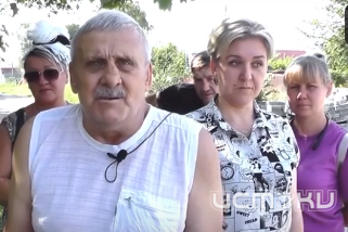 "И им, как всегда, придется идти по проезжей части"