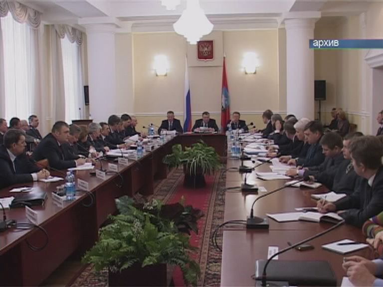 Бывших чиновников под суд